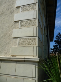 Vermiculated Quoins, Standart Oil Building. Jackson, Hinds County. Photo by Author