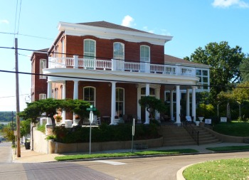 Bazsinsky House (c.1880), 1022 Monroe Street, Vicksburg