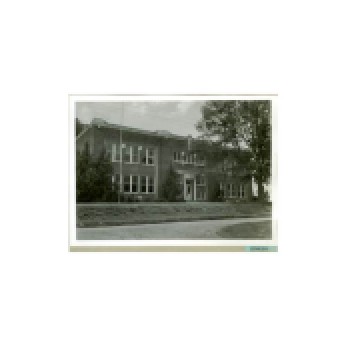 Edwards High School, 1920-1985. Retrieved from Series 1513 School Photograph Scrapbooks, Mississippi Department of Archives and History Digital Archives,http://www.mdah.ms.gov/arrec/digital_archives/series/schoolphotographs/detail/160847