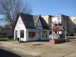 Cities Service Station (former), 112 S. Maple St., Aberdeen, MS - Front and Side Facades; March 11, 2010; W. White, photographer