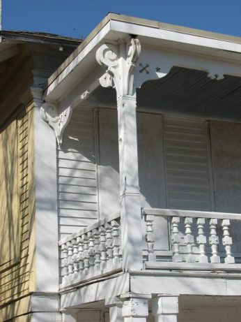I. Y. Johnson House, 108 W. Canal St., Aberdeen, MS - Front Porch Detail; March 11, 2010; W. White, photographer